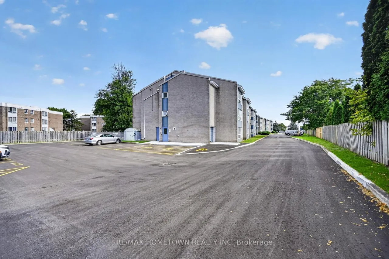 820 Laurier Boulevard, Unit 209 — photo 34