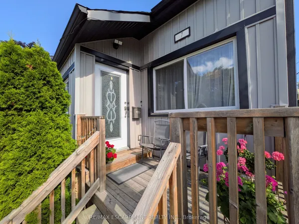 7 CAMPBELL Avenue — photo 2