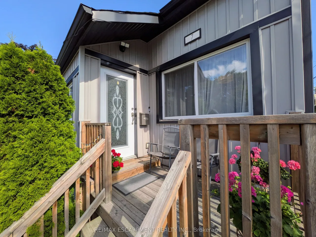 7 CAMPBELL Avenue — photo 2