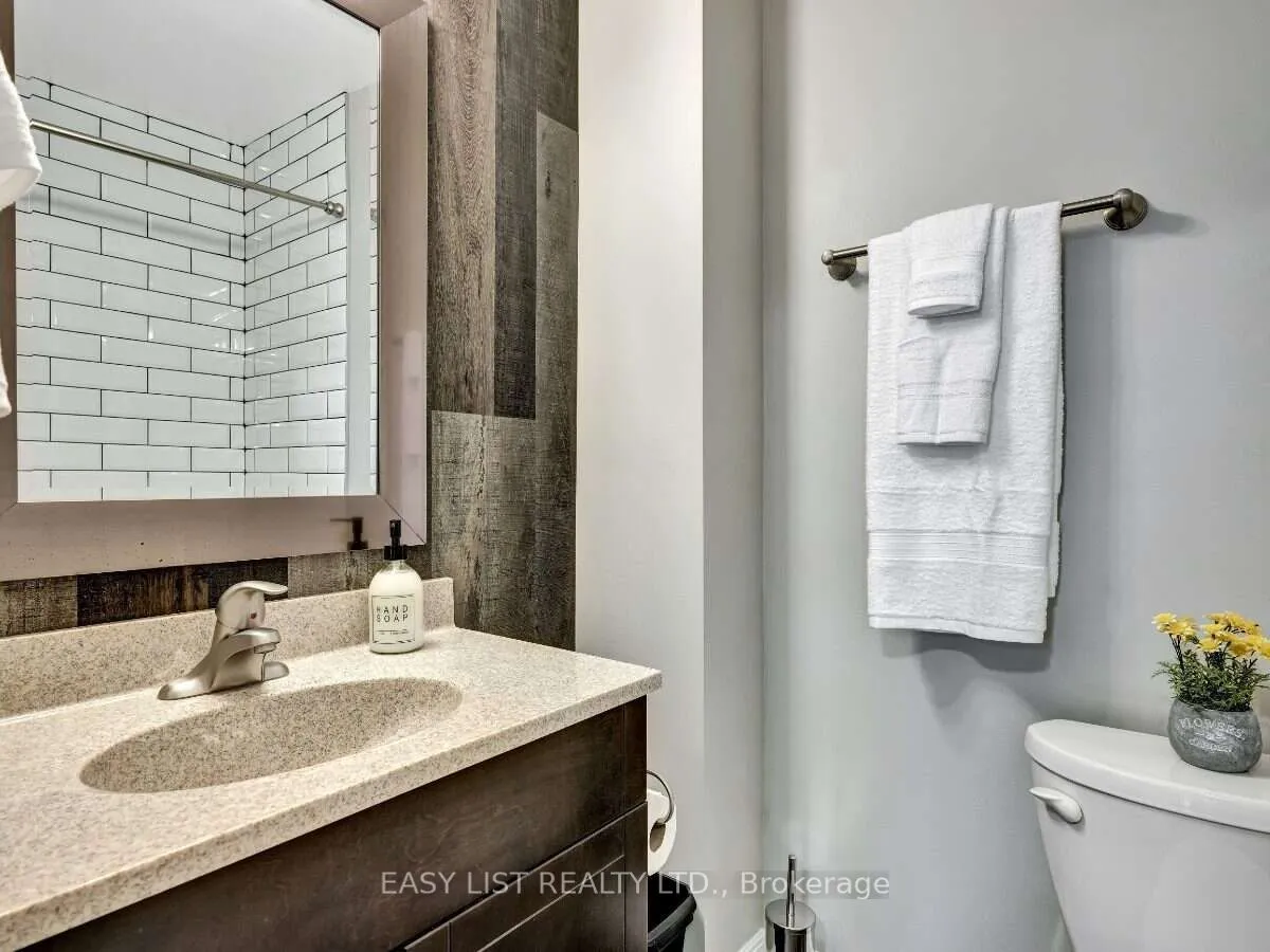 203-205 Marier Avenue — photo 38