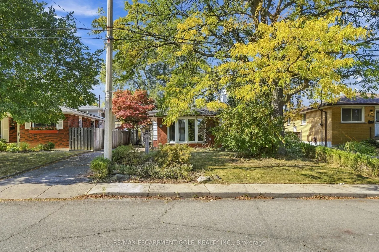 106 Victor Boulevard — photo 2