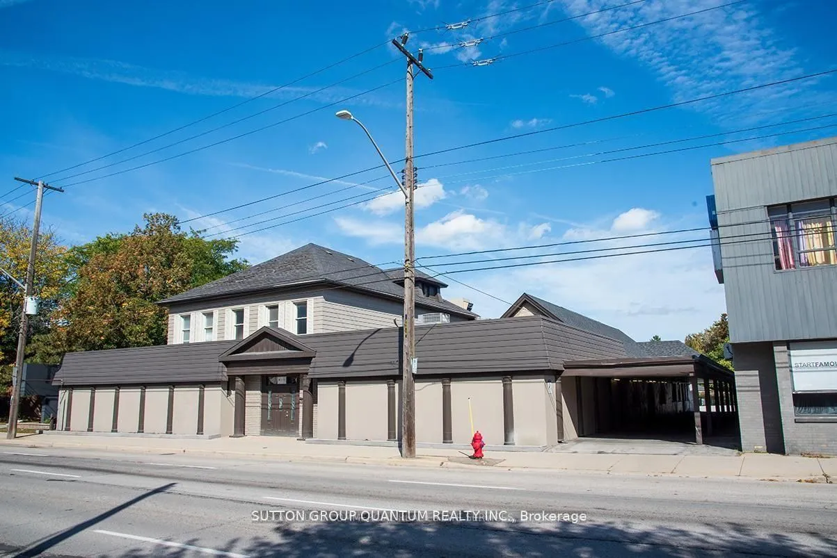 615 Main Street E