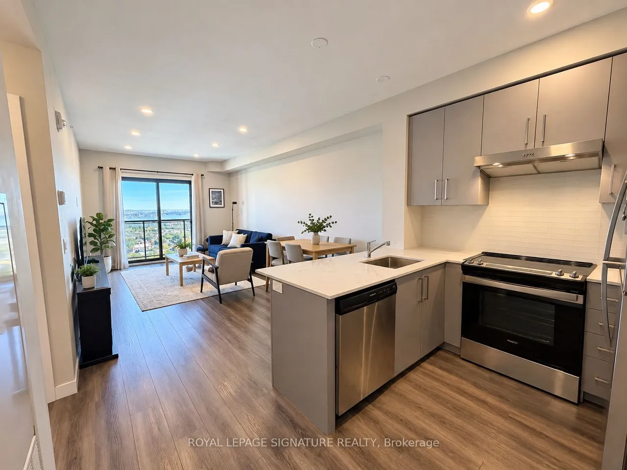 15 Queen Street S, Unit 2110