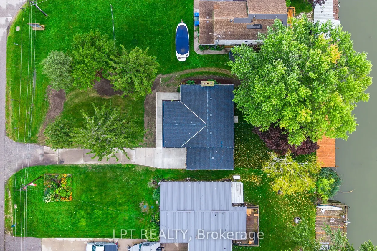 19155 Lakeside Drive — photo 44