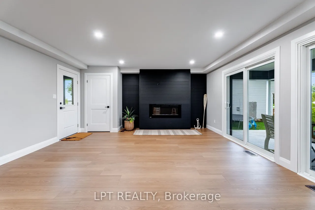 19155 Lakeside Drive — photo 3