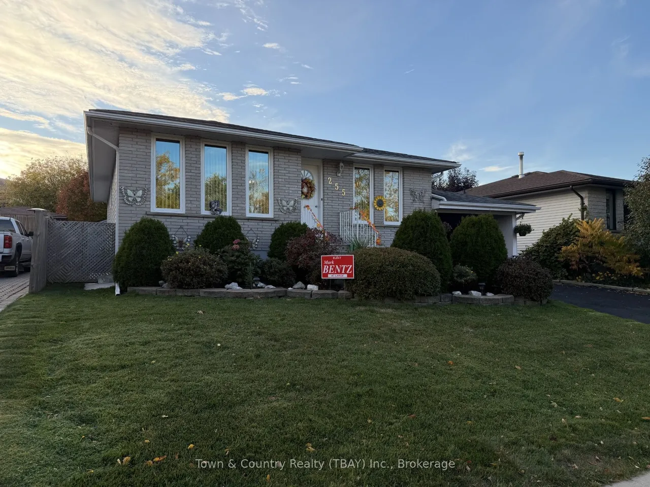 255 London Drive