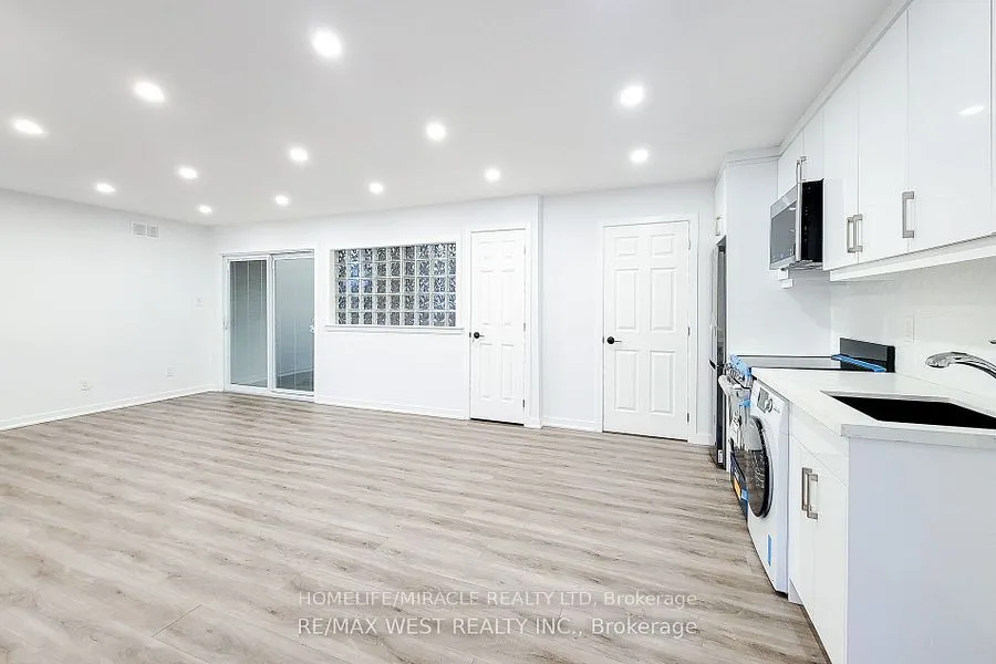 184 Beach Boulevard — photo 17