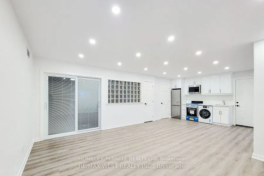 184 Beach Boulevard — photo 18