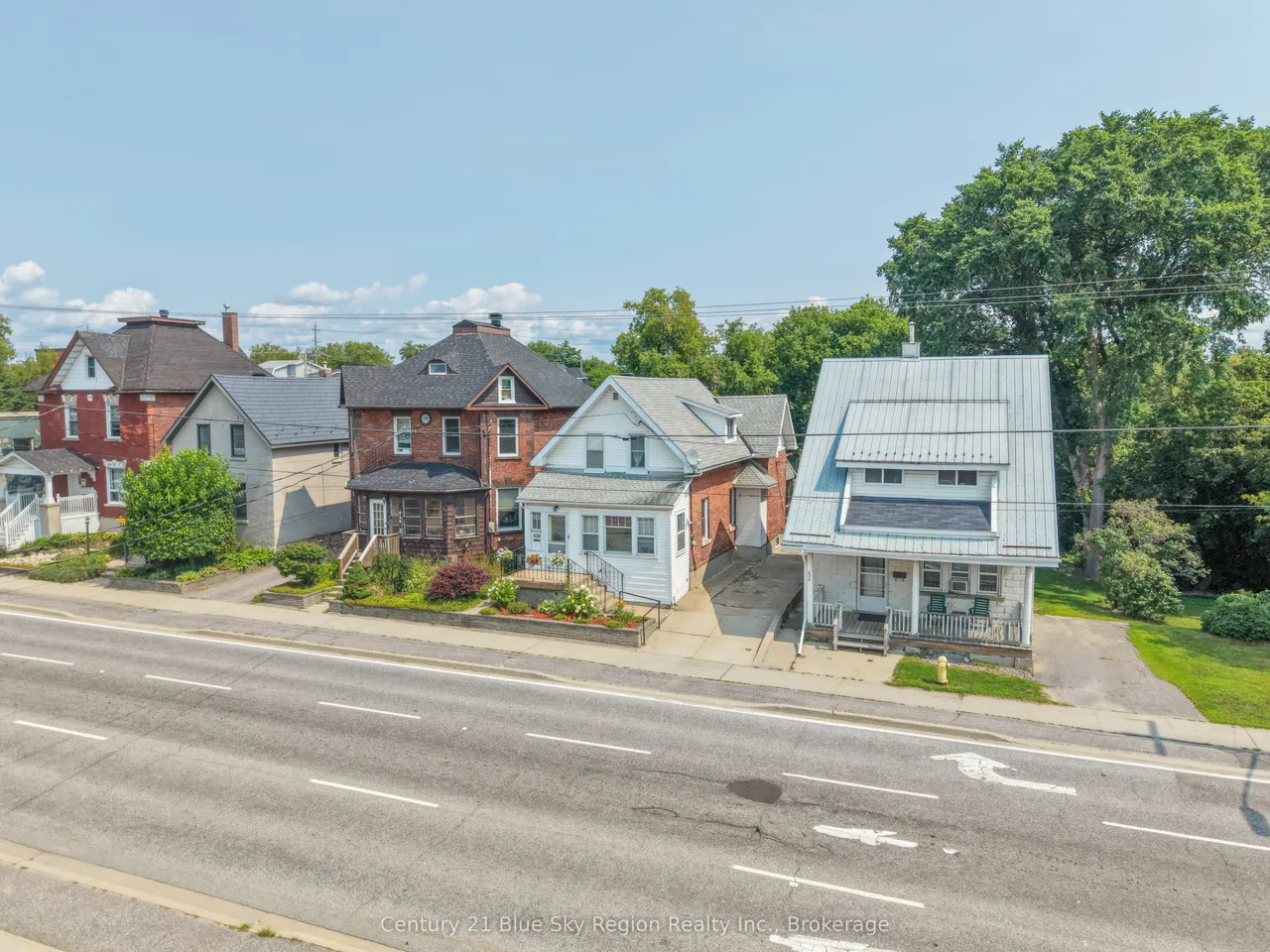 624 McIntyre Street E — photo 45