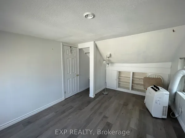 81 Holmes Avenue — photo 2