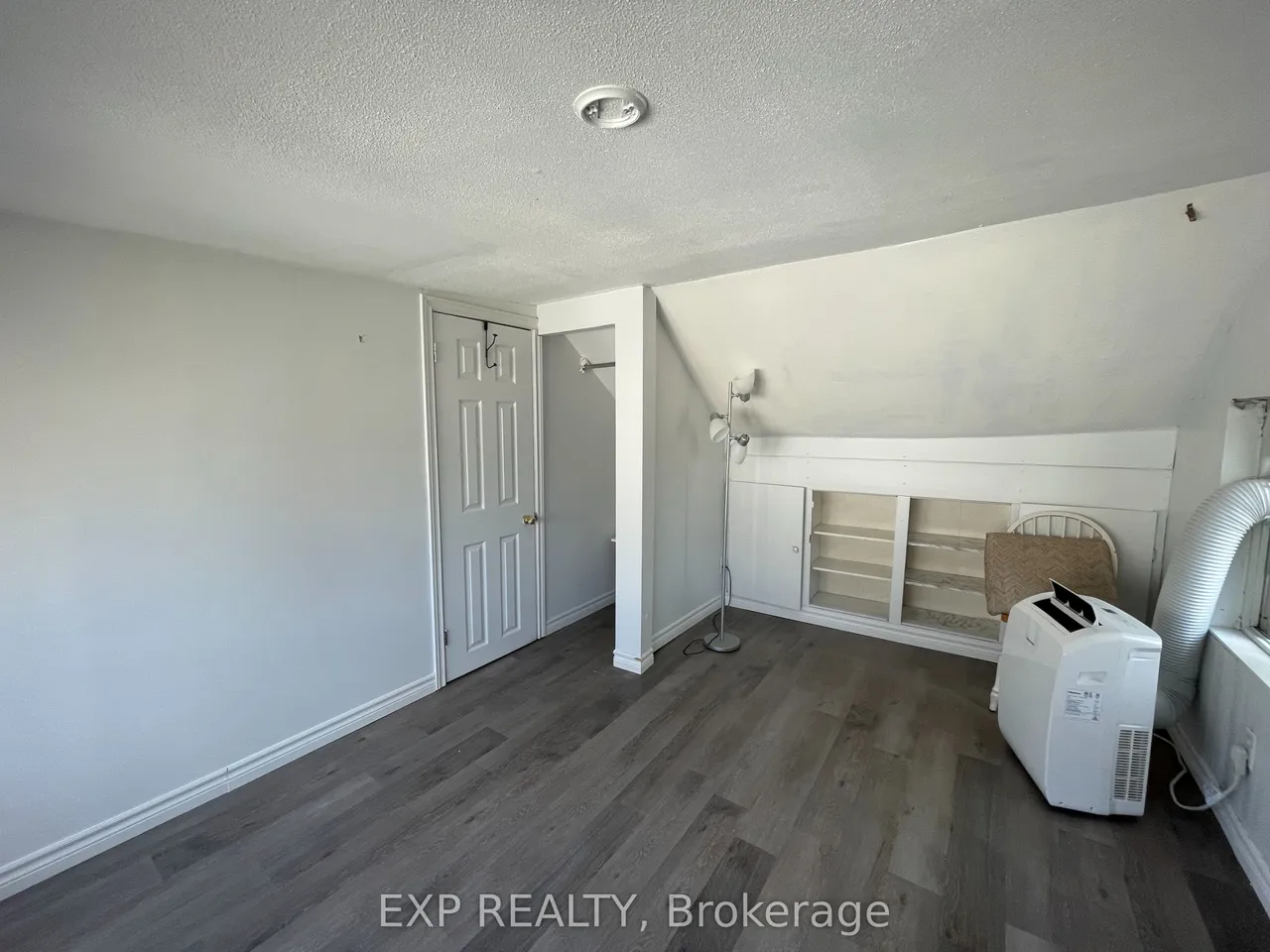 81 Holmes Avenue — photo 2