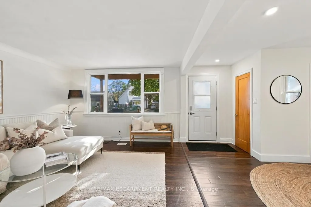 284 East 21st Street — photo 3
