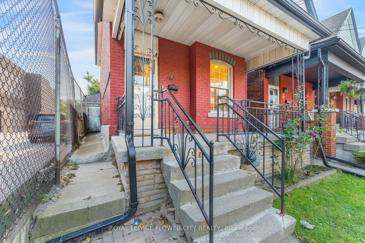 11 Mcneil Street — photo 3