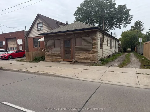 473 Kenilworth Avenue N
