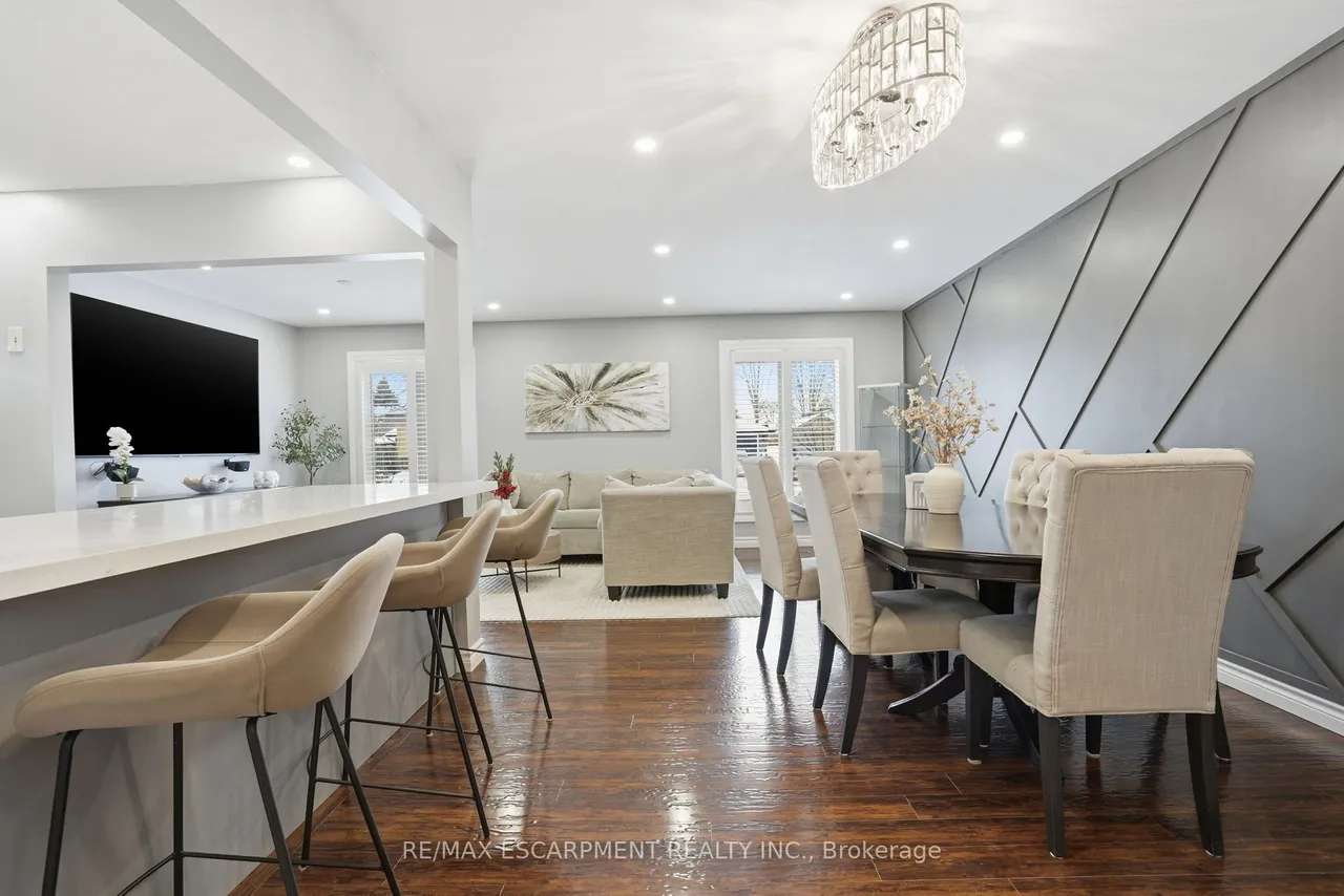 95 Chilton Drive — photo 3