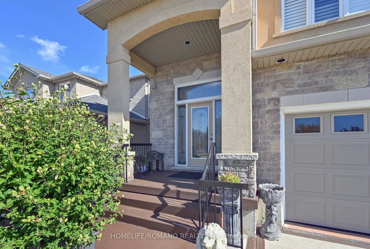 1052 Greenhill Avenue — photo 3