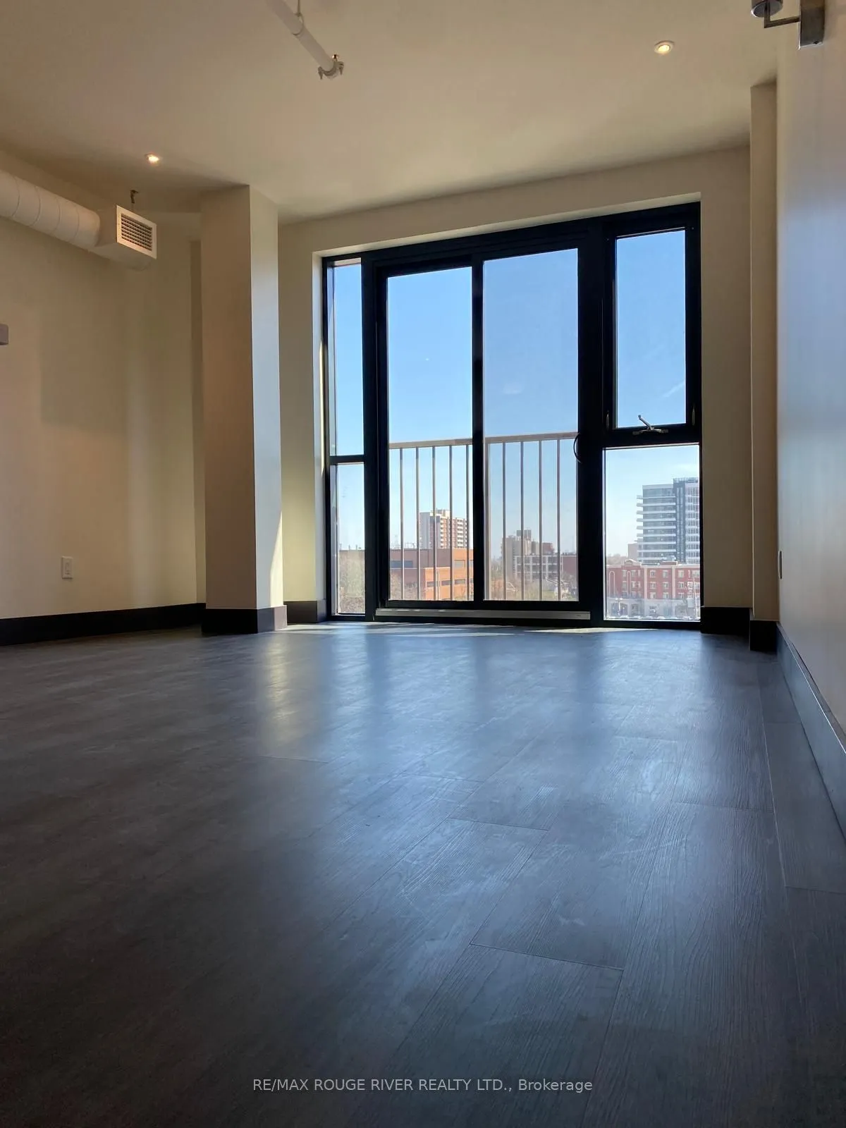 121 King Street E, Unit 408 — photo 3