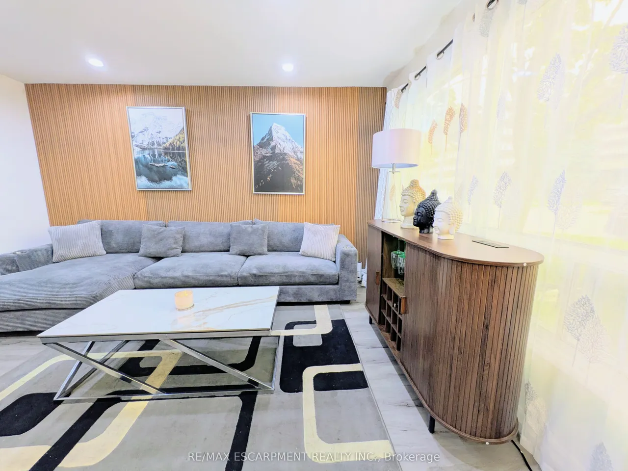 22 RIVERDALE Drive, Unit 1 — photo 3
