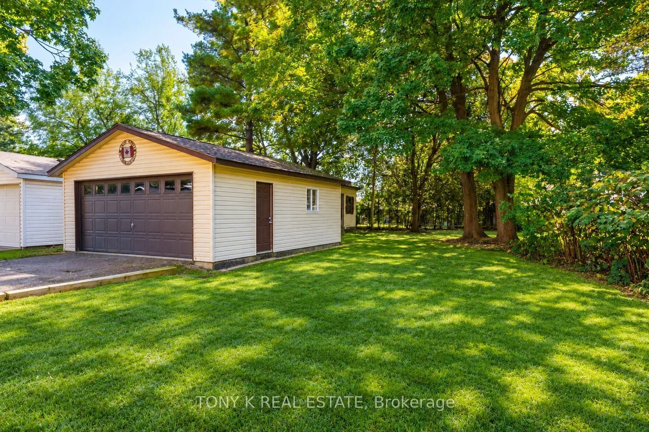 113 Freelton Road — photo 26
