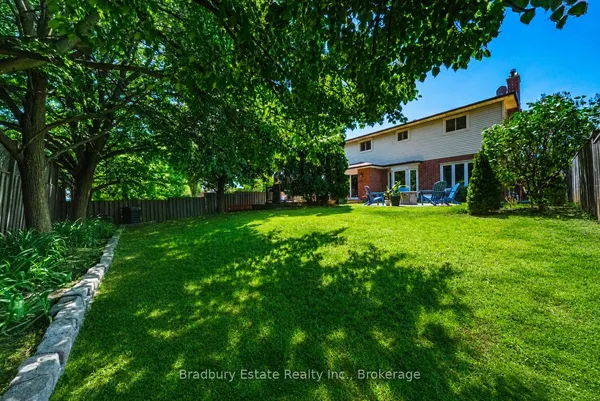 100 Chudleigh Street — photo 2