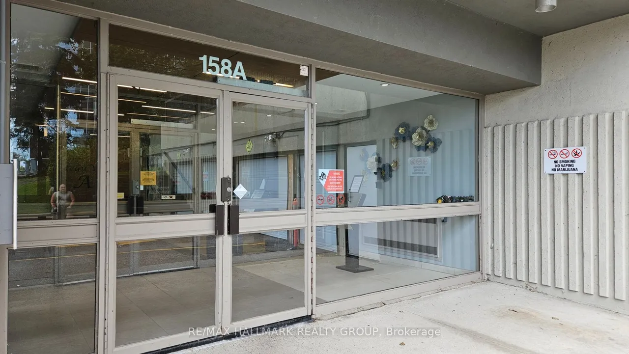 158 Mcarthur Avenue, Unit 4 — photo 2