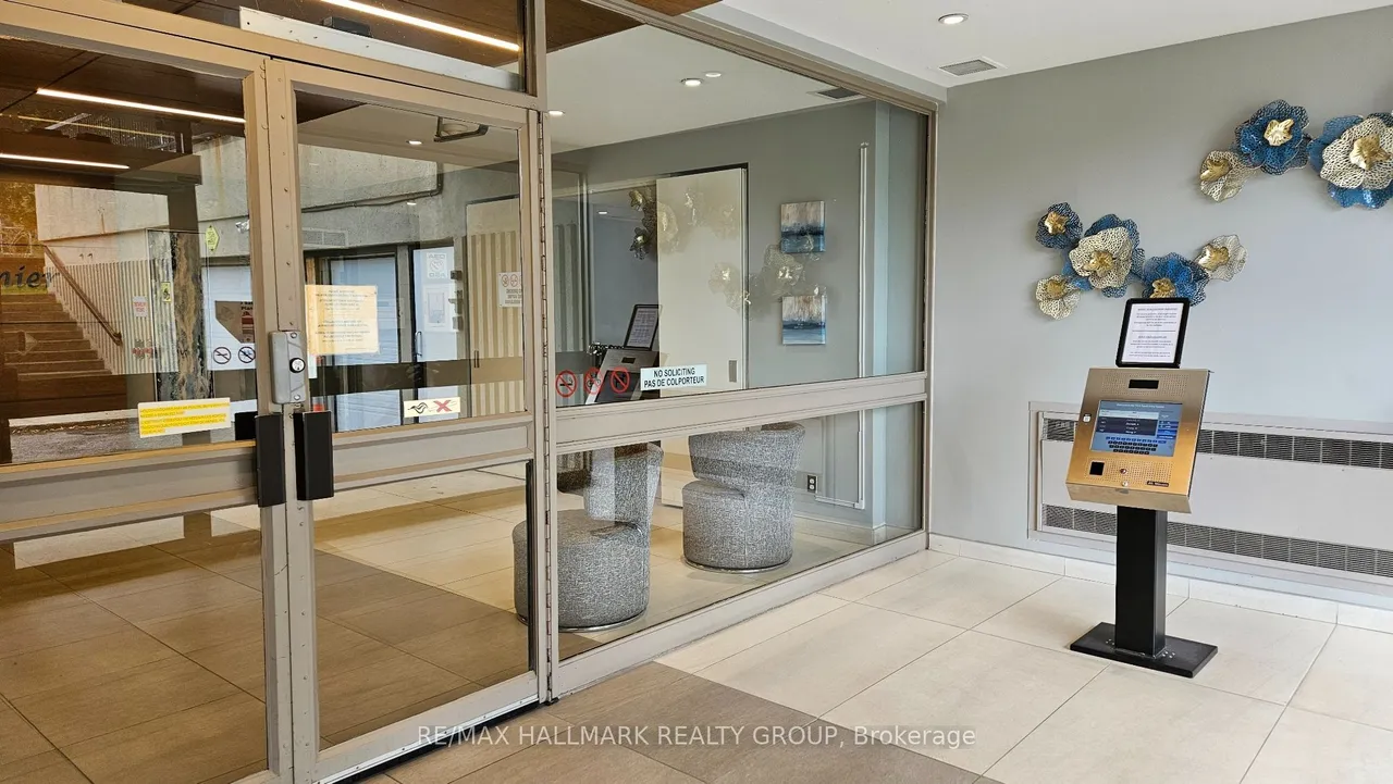 158 Mcarthur Avenue, Unit 4 — photo 3