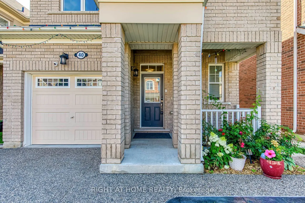 40 Stillwater Crescent — photo 2