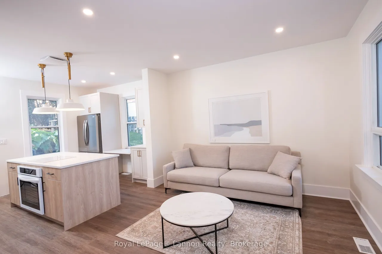 16 Crown Street — photo 3