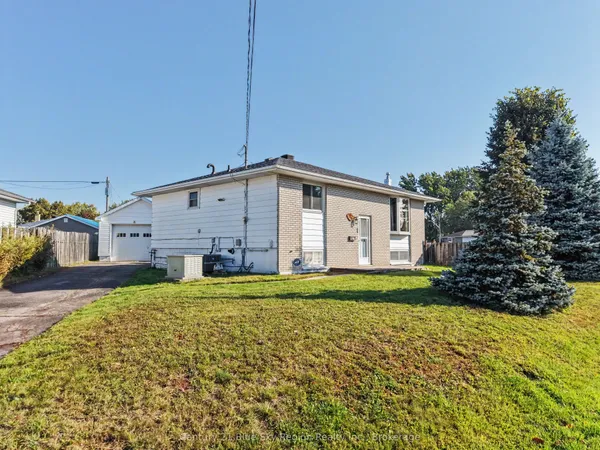 58 Van Horne Crescent