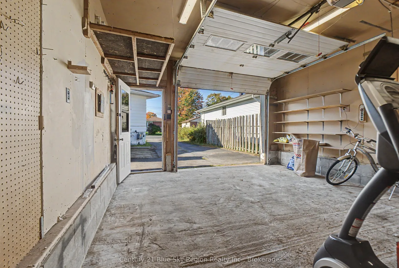 58 Van Horne Crescent — photo 48