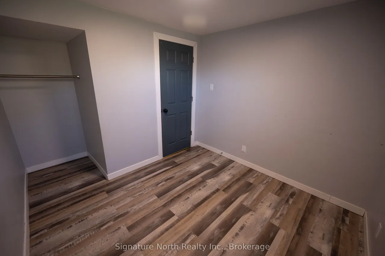 420 Edward Street N — photo 38