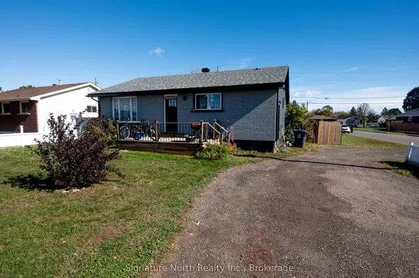 420 Edward Street N — photo 2