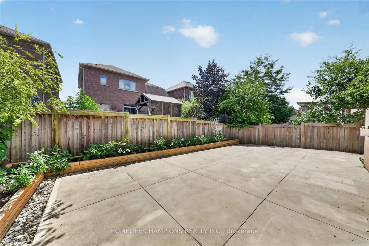 154 Humphrey Street — photo 47