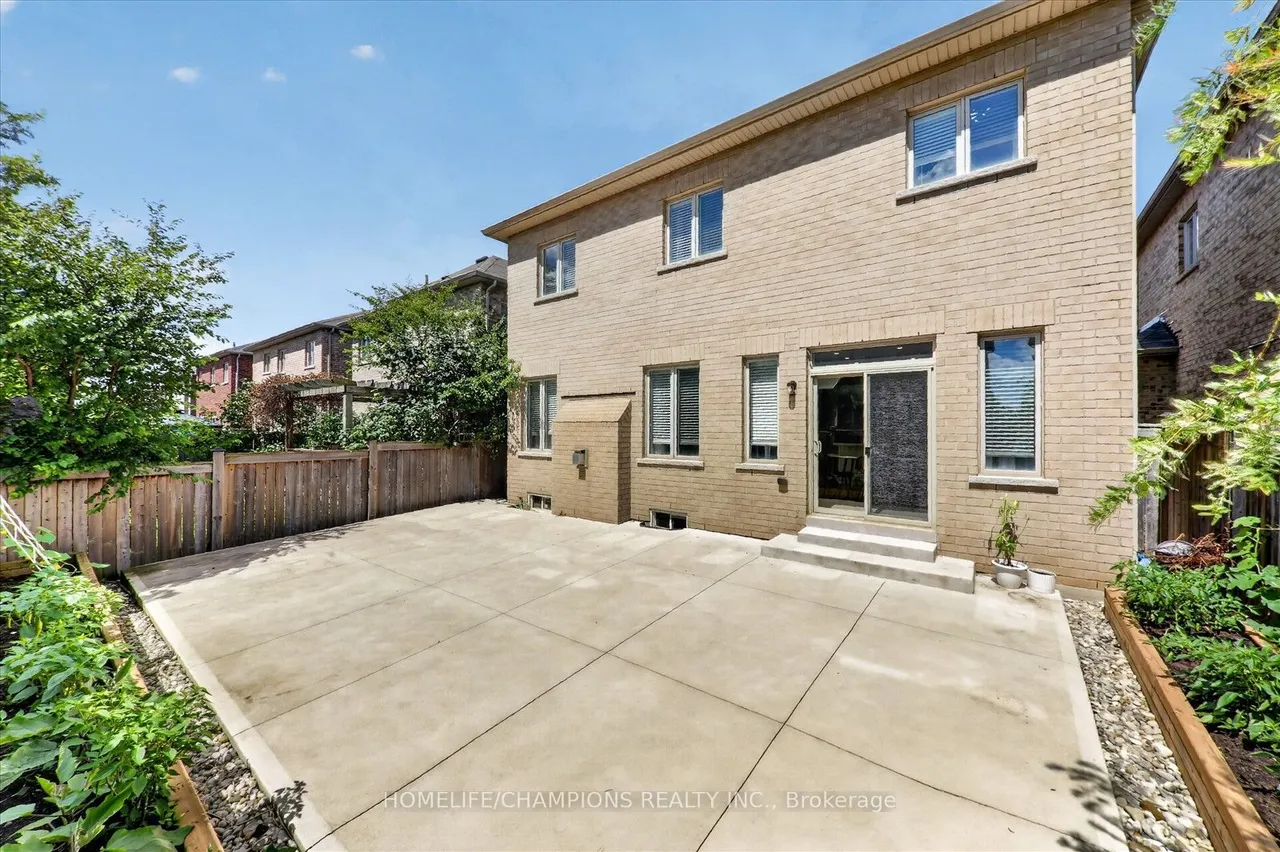 154 Humphrey Street — photo 48