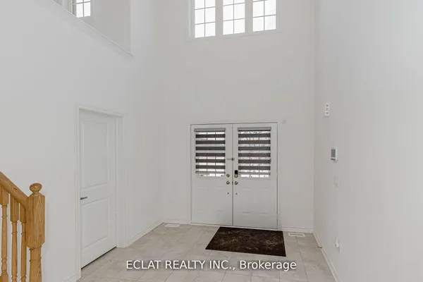 329 Russell Street — photo 2