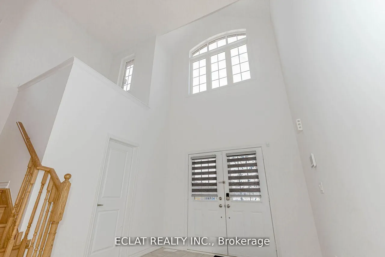 329 Russell Street — photo 3