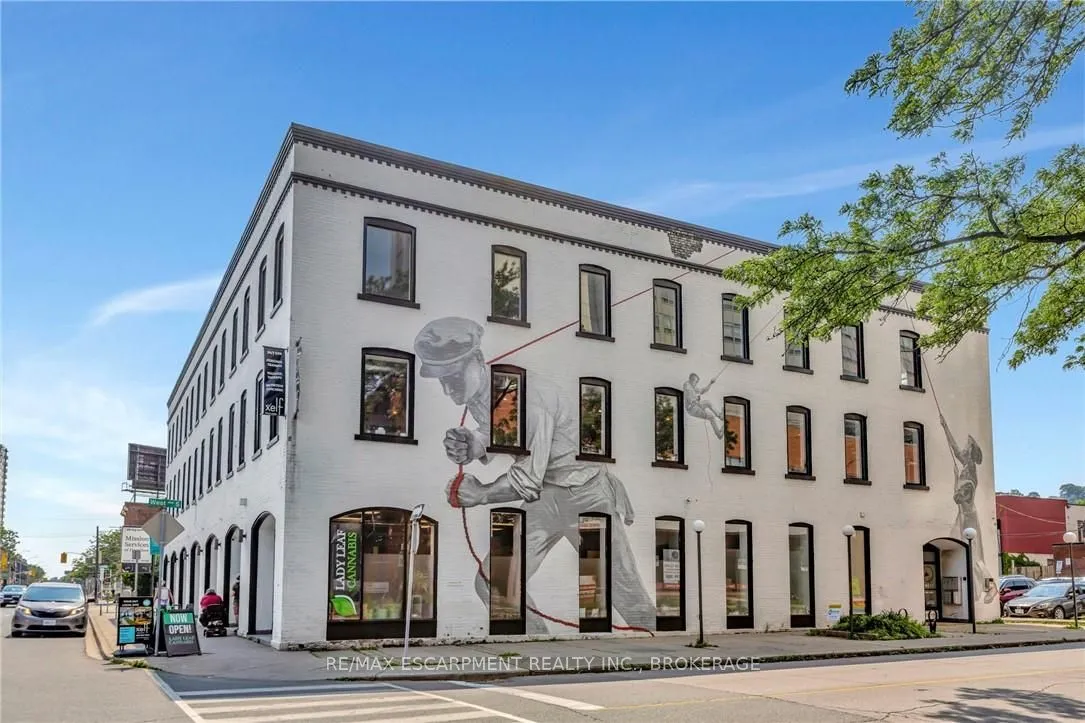 380 King Street E — photo 3