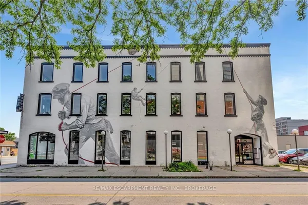 380 King Street E