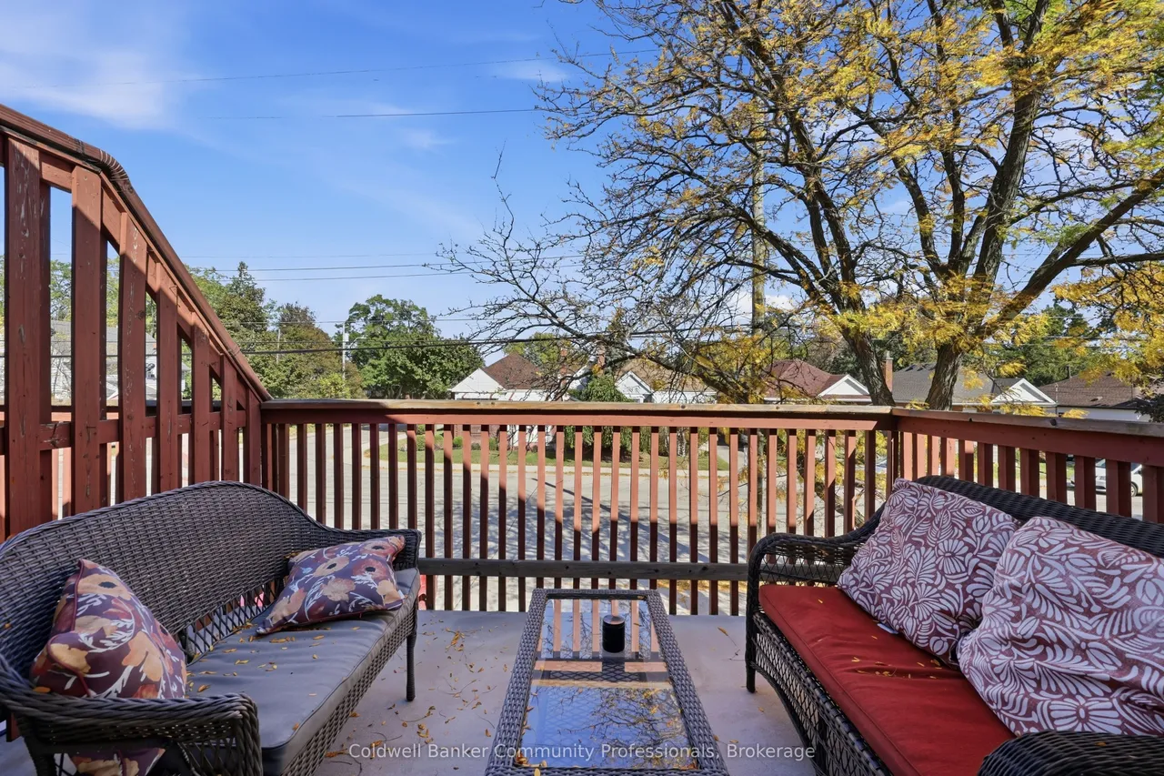 14 Brucedale Avenue E, Unit 10 — photo 35