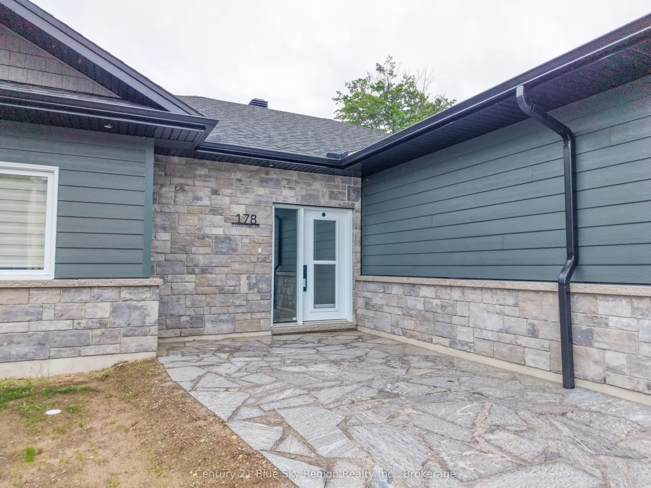 178 Carmichael Drive — photo 3