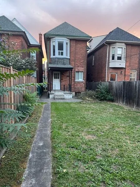 37 Gladstone Avenue
