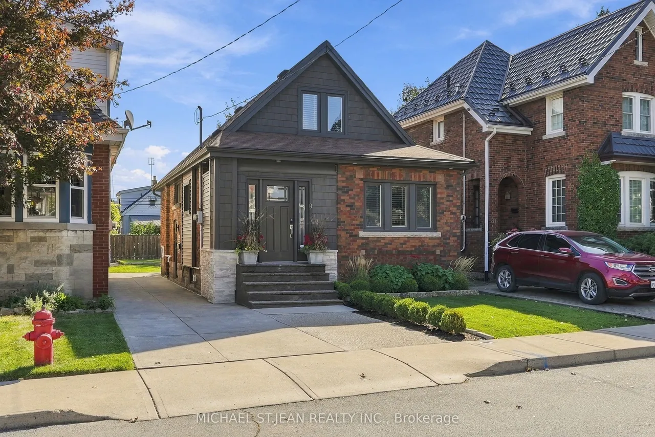 77 Houghton Avenue S — photo 2