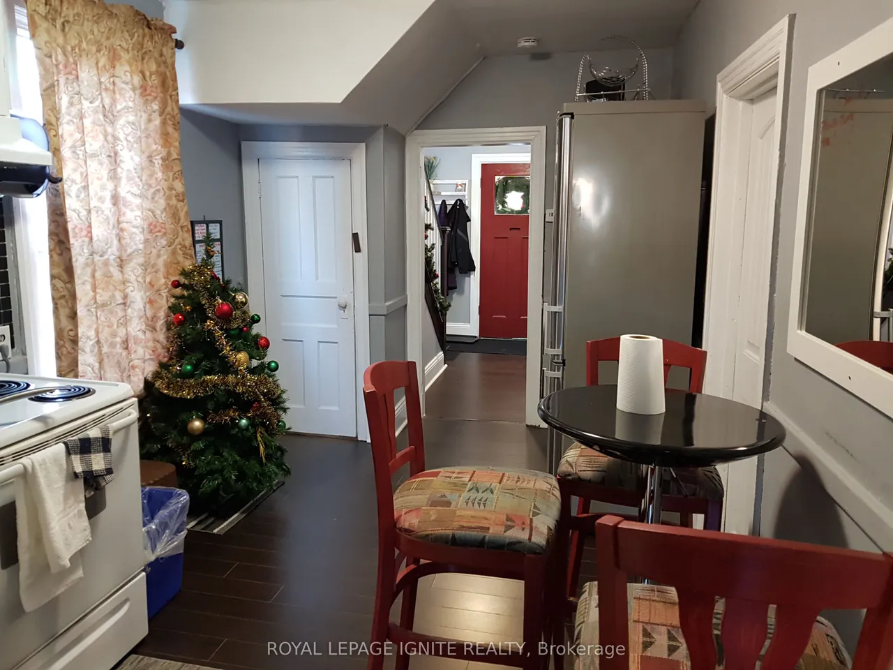 112 Ward Avenue — photo 3
