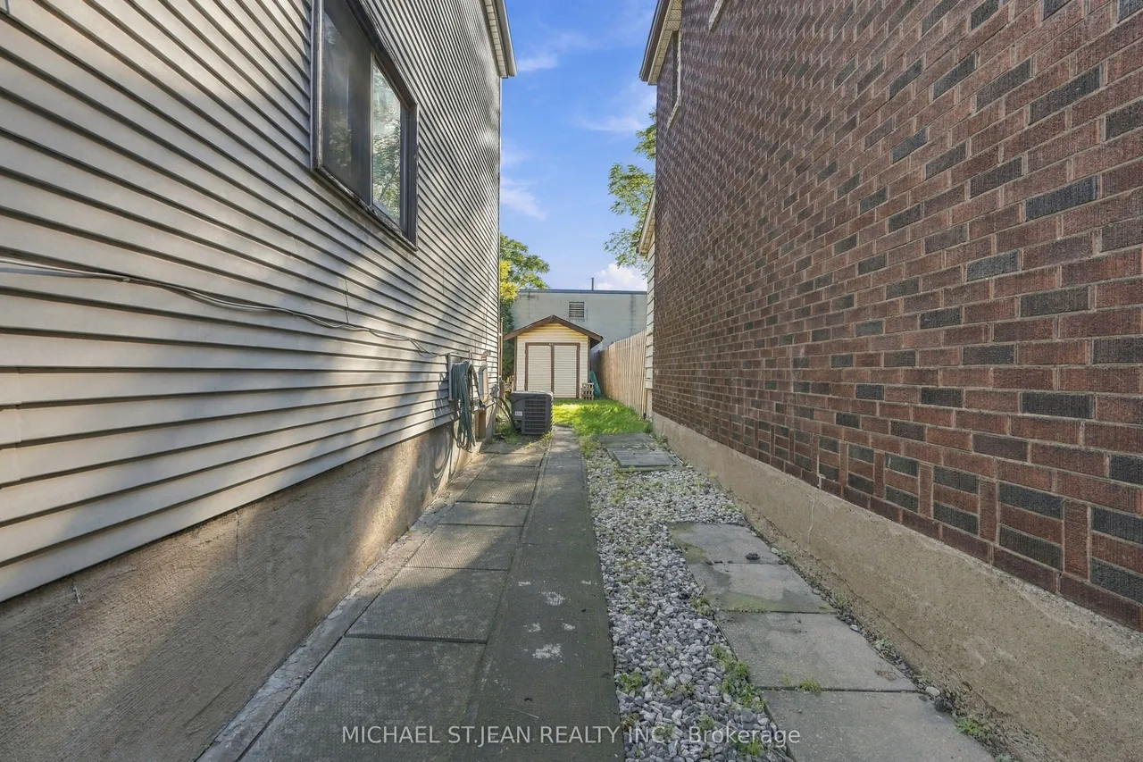 16 Albemarle Street — photo 45
