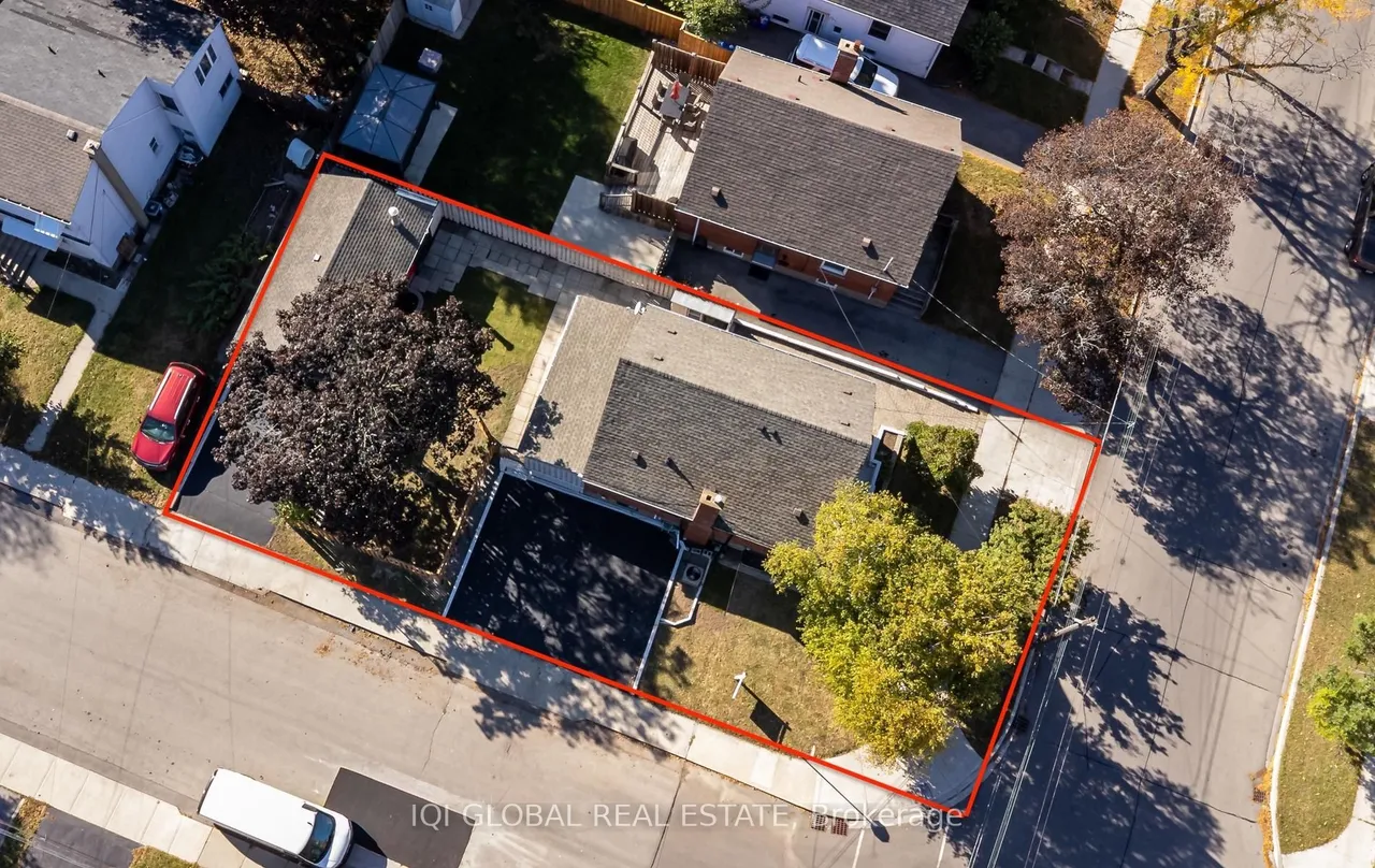 504 E Brucedale Avenue E — photo 49
