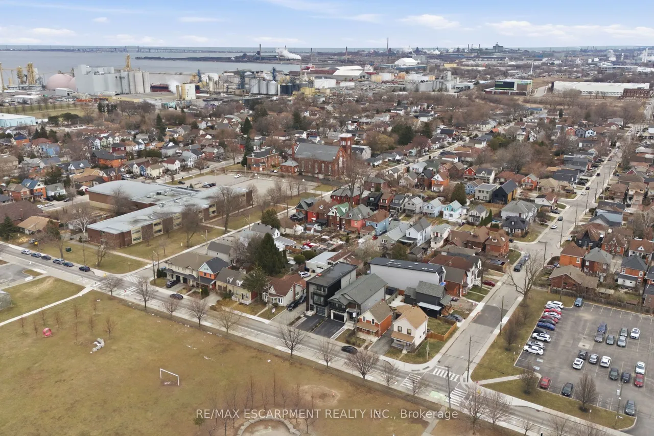 414 JOHN Street — photo 50